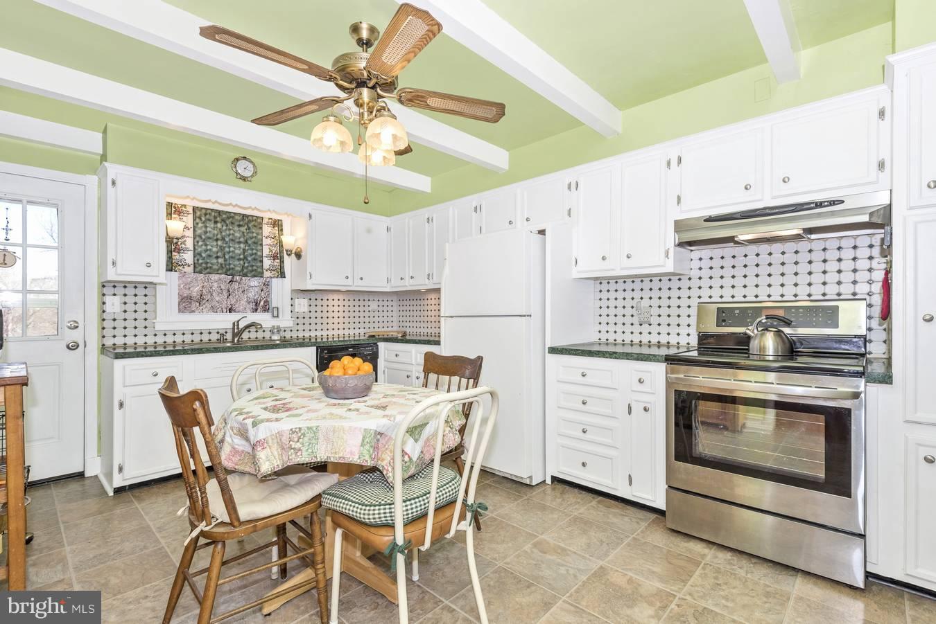 9819 Hawkins Creamery Road Damascus, MD 20872 - Photo 12 of 30 Kitchen