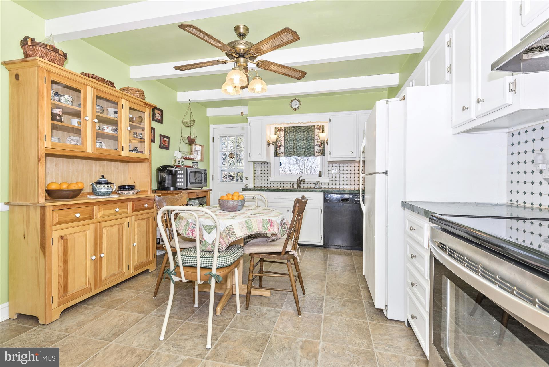 9819 Hawkins Creamery Road Damascus, MD 20872 - Photo 13 of 30 Kitchen