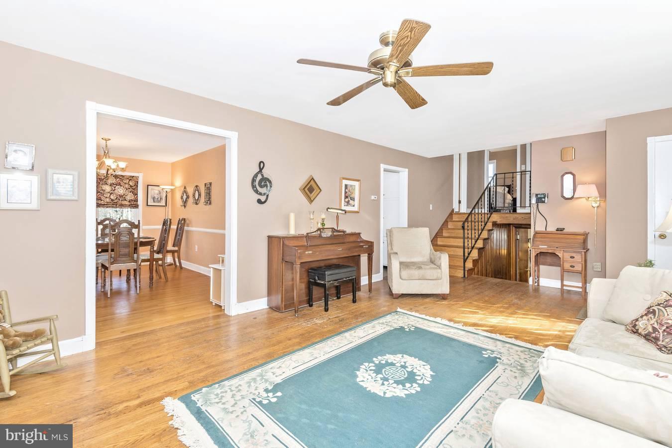9819 Hawkins Creamery Road Damascus, MD 20872 - Photo 6 of 30 Family Room