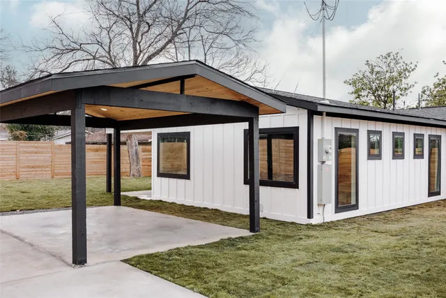 $875,000 | 1400 Corona Drive, Austin, TX 78723