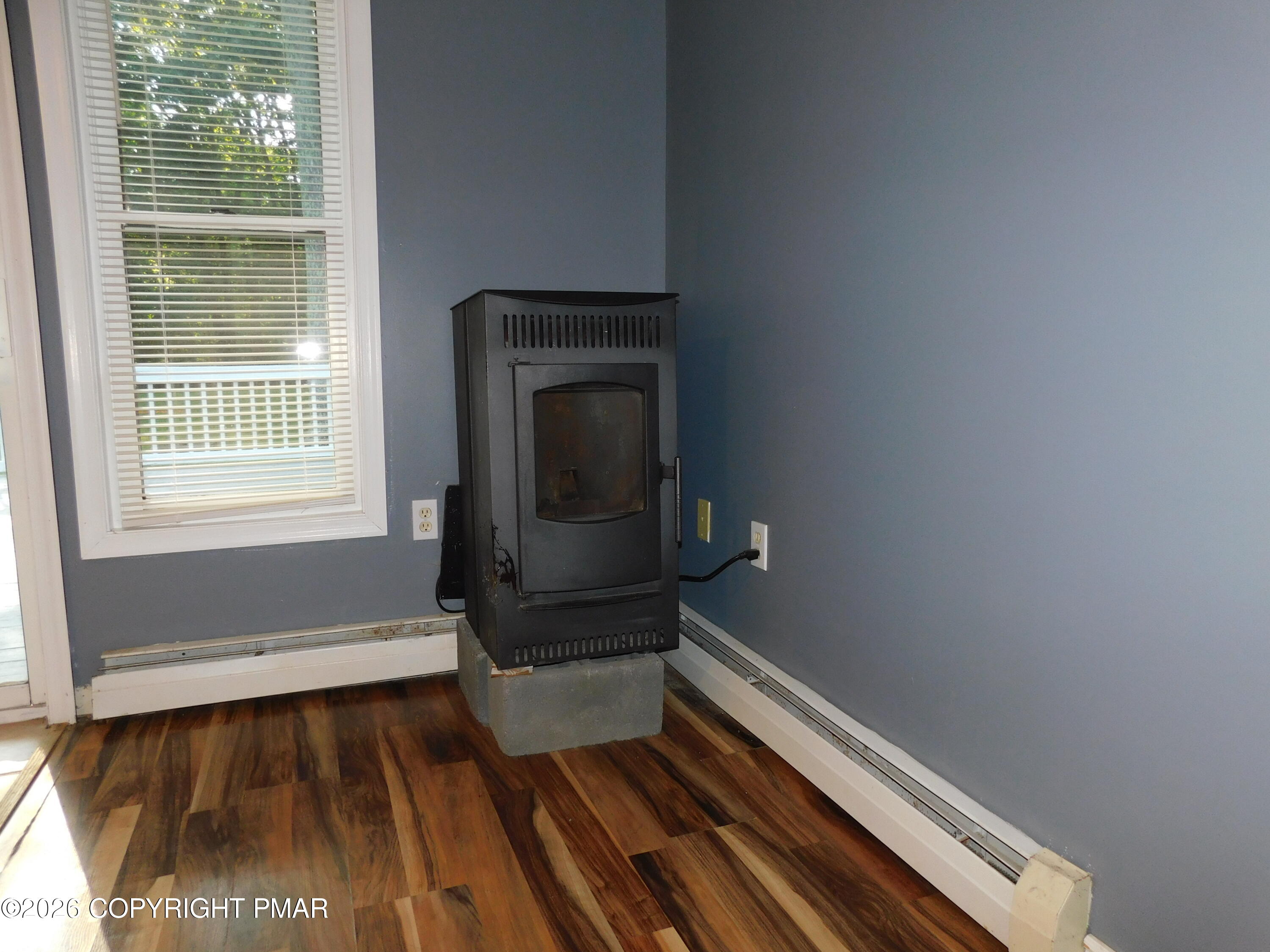 552 West Chipmunk Road Bushkill, PA 18324 - Photo 33 of 50 Pellet Stove