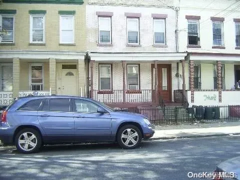 $800,000 | 236 Autumn Avenue | East New York