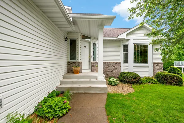 $490,000 | 2801 87th Trail North, Brooklyn Park, MN 55443