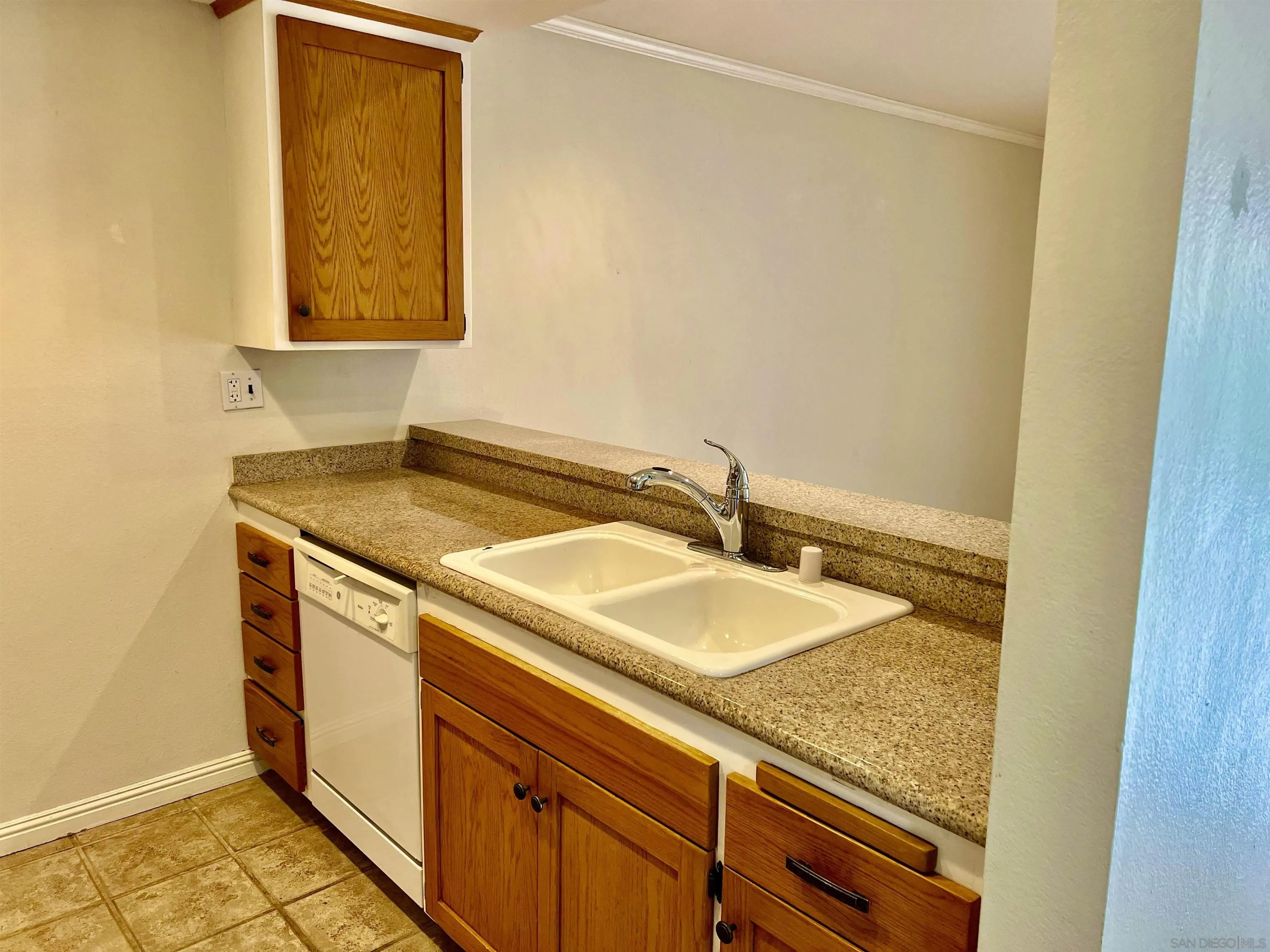 5989 Rancho Mission Road, Unit 107 San Diego, CA 92108 - Photo 7 of 16 Gallery Image 7