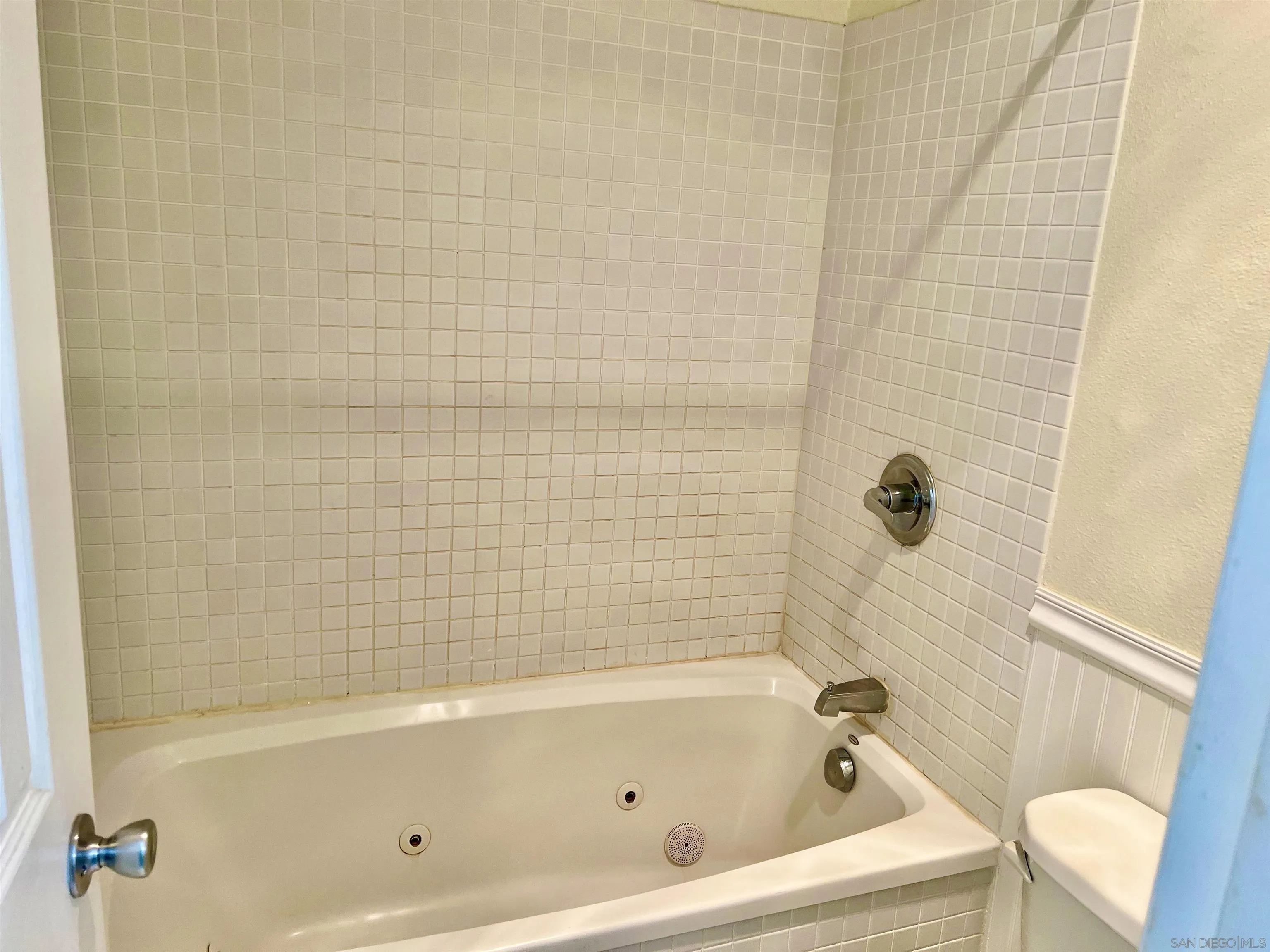 5989 Rancho Mission Road, Unit 107 San Diego, CA 92108 - Photo 10 of 16 Gallery Image 10