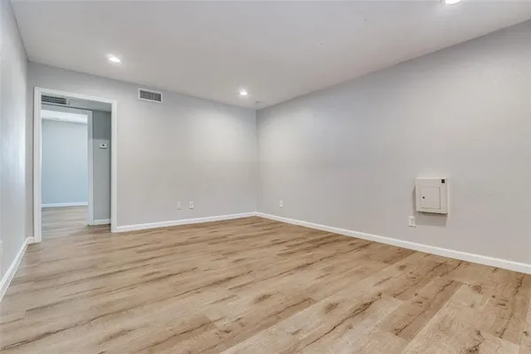 $999 | 4618 Reiger Avenue, Unit 101, Dallas, TX 75246