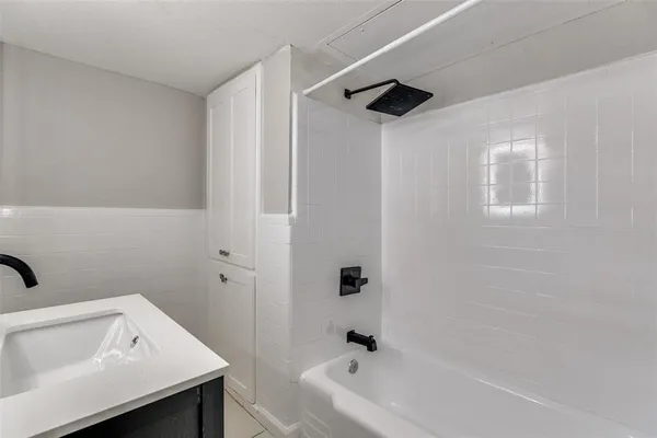 $999 | 4618 Reiger Avenue, Unit 101, Dallas, TX 75246