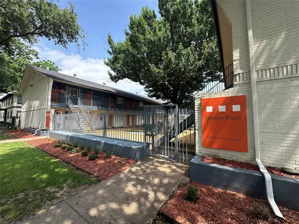 $999 | 4618 Reiger Avenue, Unit 101, Dallas, TX 75246