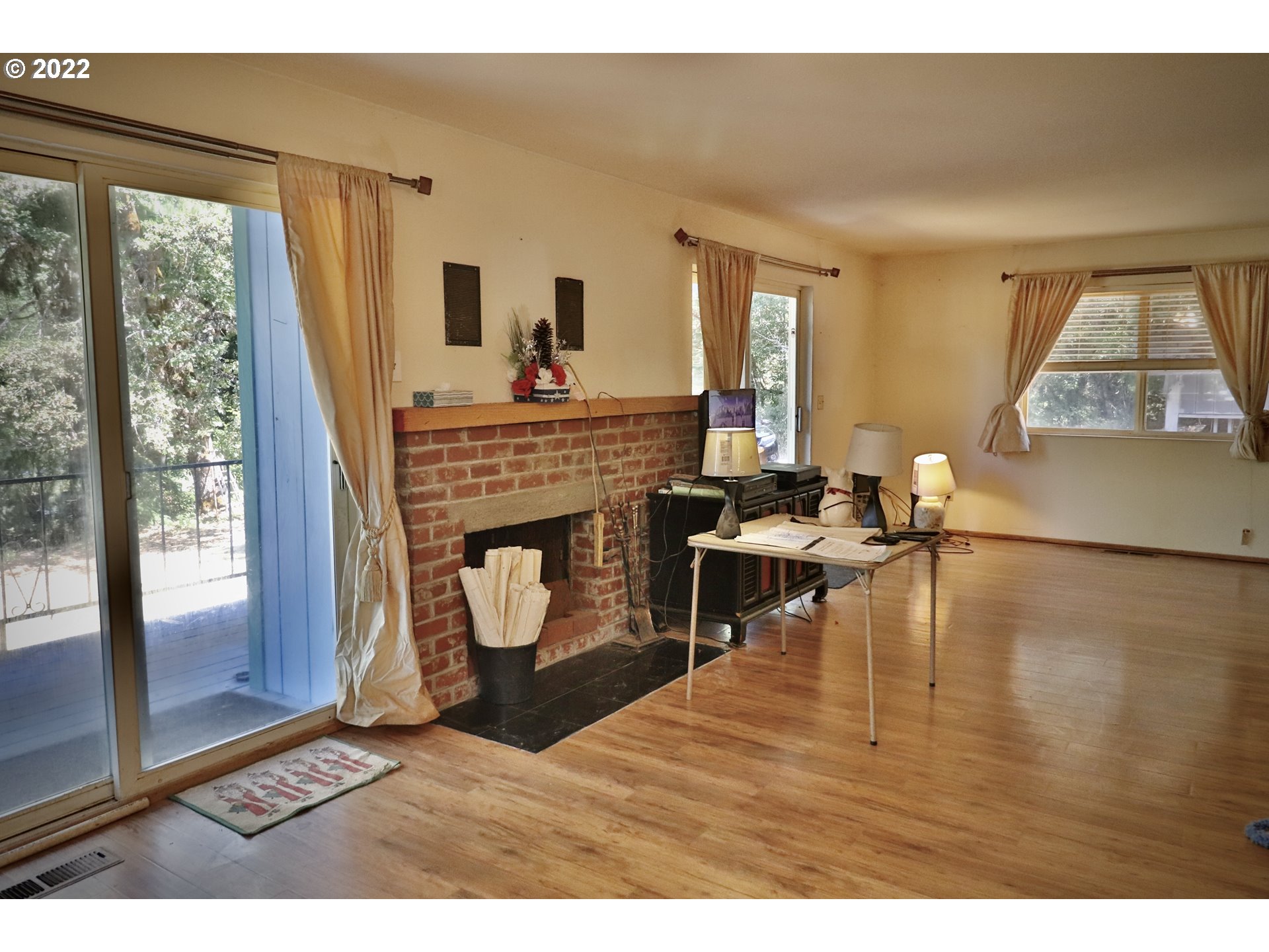 6403 Takilma Road Cave Junction, OR 97523 - Photo 4 of 12