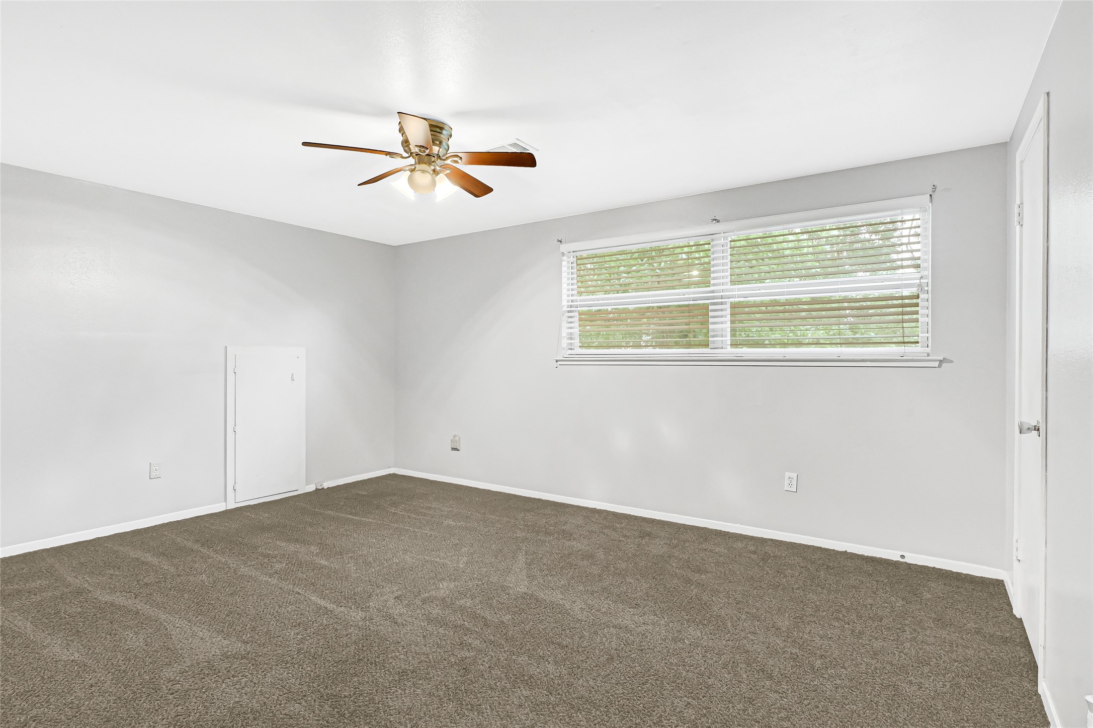2107 North Rayburn Court Pasadena, TX 77502 - Photo 15 of 20