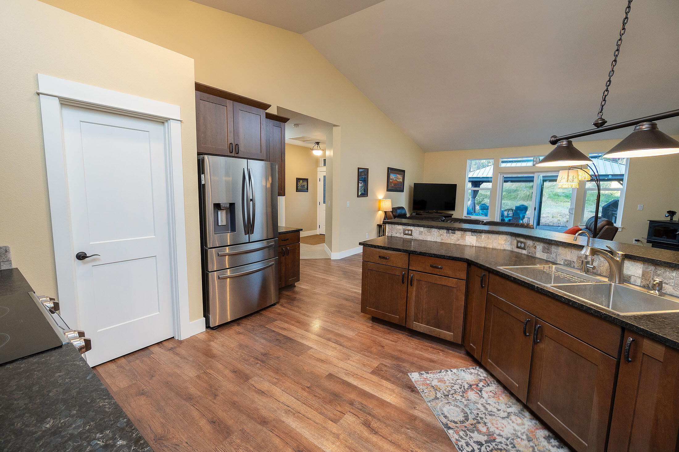 17090 Pasadena Road Bend, OR 97707 - Photo 9 of 33 17090 Pasadena Rd_0008 copy