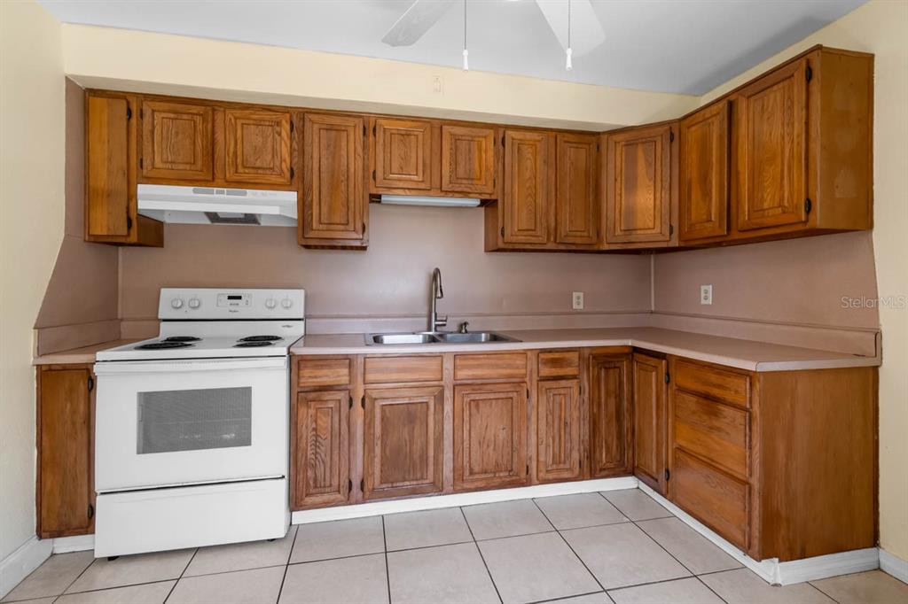 301 5th Avenue Northwest Ruskin, FL 33570 - Photo 11 of 48