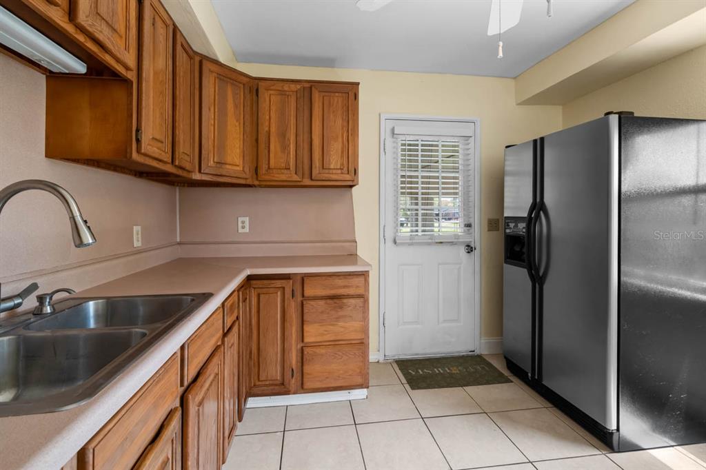 301 5th Avenue Northwest Ruskin, FL 33570 - Photo 12 of 48