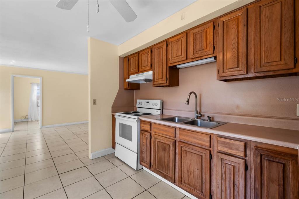 301 5th Avenue Northwest Ruskin, FL 33570 - Photo 13 of 48