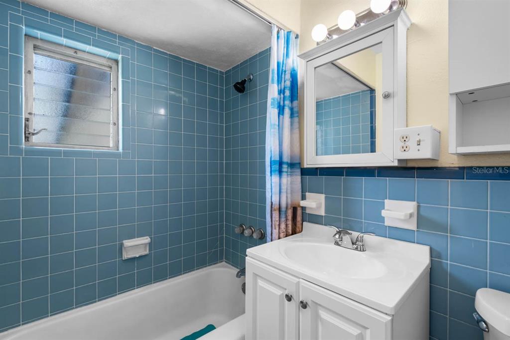 301 5th Avenue Northwest Ruskin, FL 33570 - Photo 16 of 48