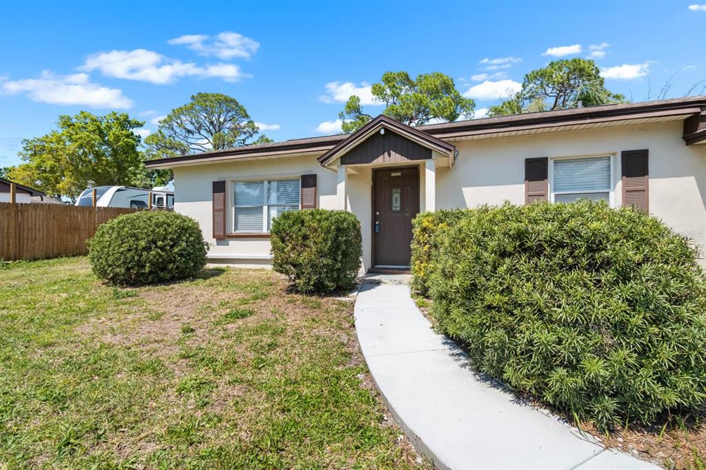 301 5th Avenue Northwest Ruskin, FL 33570 - Photo 6 of 48