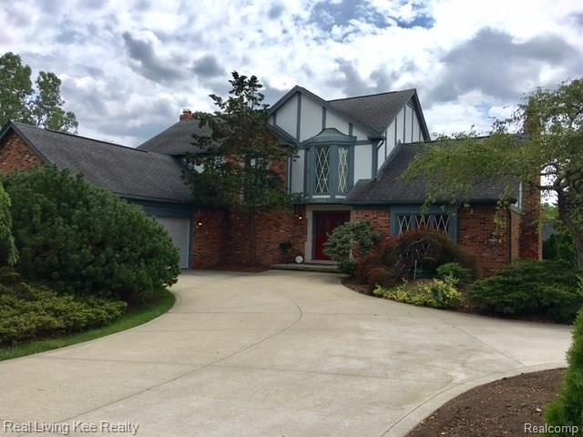 3403 Summit Ridge Drive Rochester, MI 48306 - Photo 3 of 29 1-2.jpg