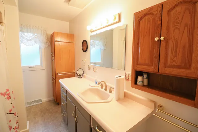 $335,000 | N6213 Fox Street, Onalaska, WI 54650