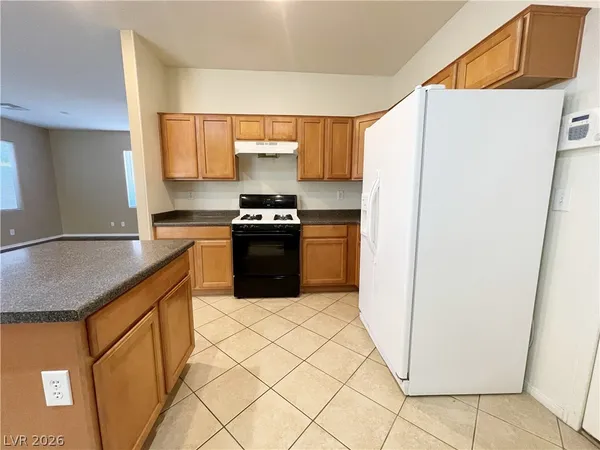 $2,140 | 10519 Allegrini Drive, Las Vegas, NV 89141