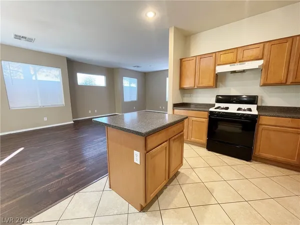 $2,140 | 10519 Allegrini Drive, Las Vegas, NV 89141