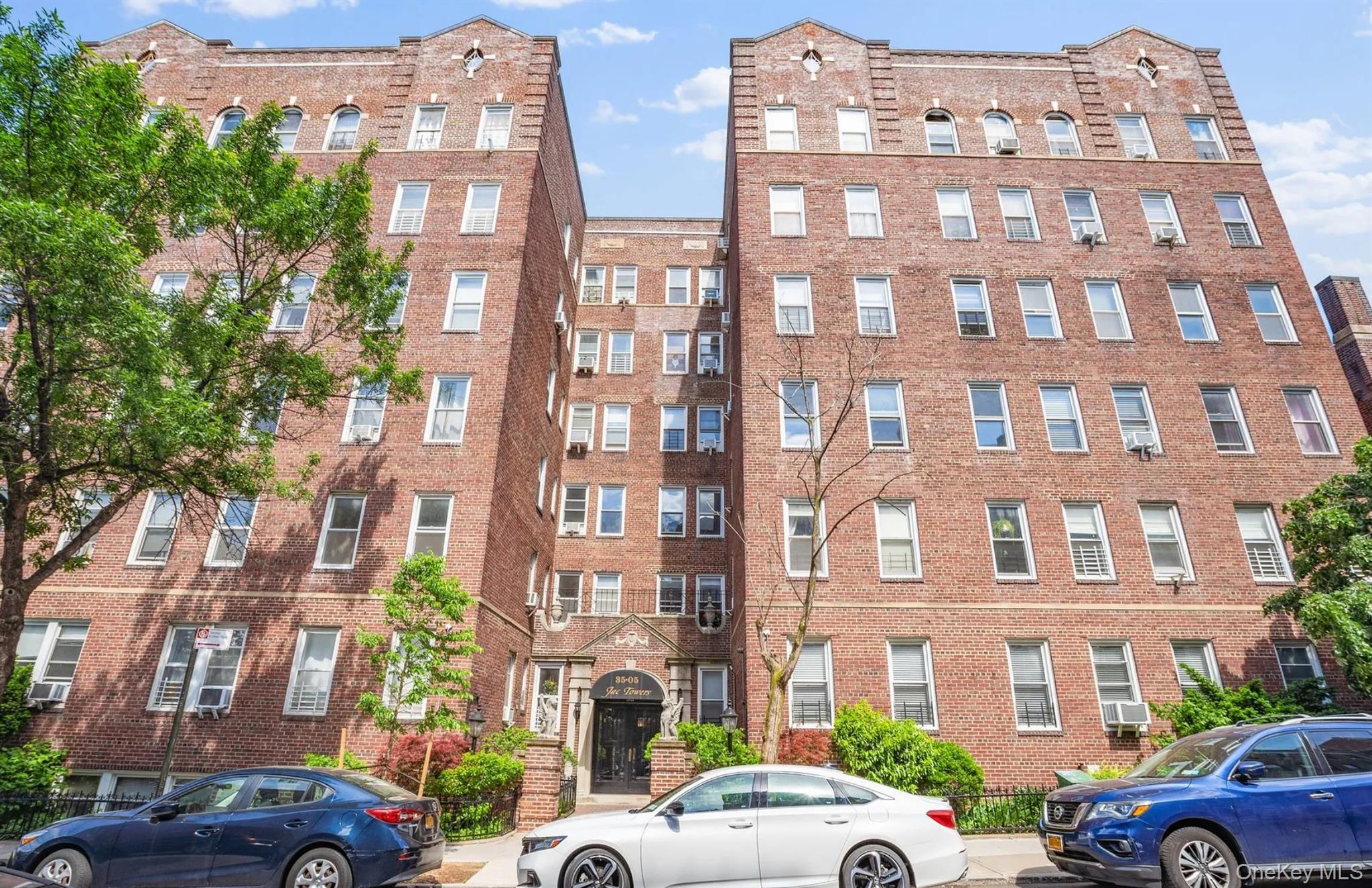 35-05 72nd Street, Unit 2E Queens, NY 11372 - Photo 6 of 14 a buildings view