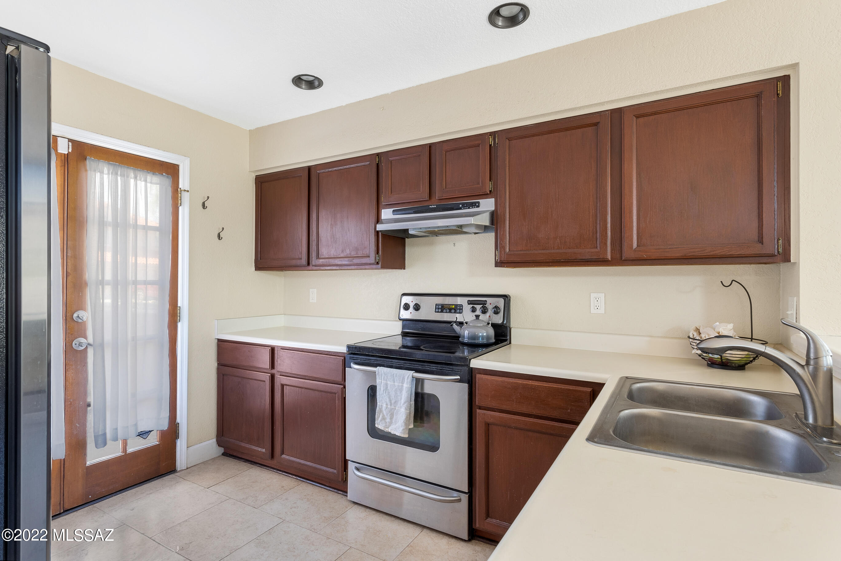 4653 West Lessing Lane Tucson, AZ 85742 - Photo 7 of 30