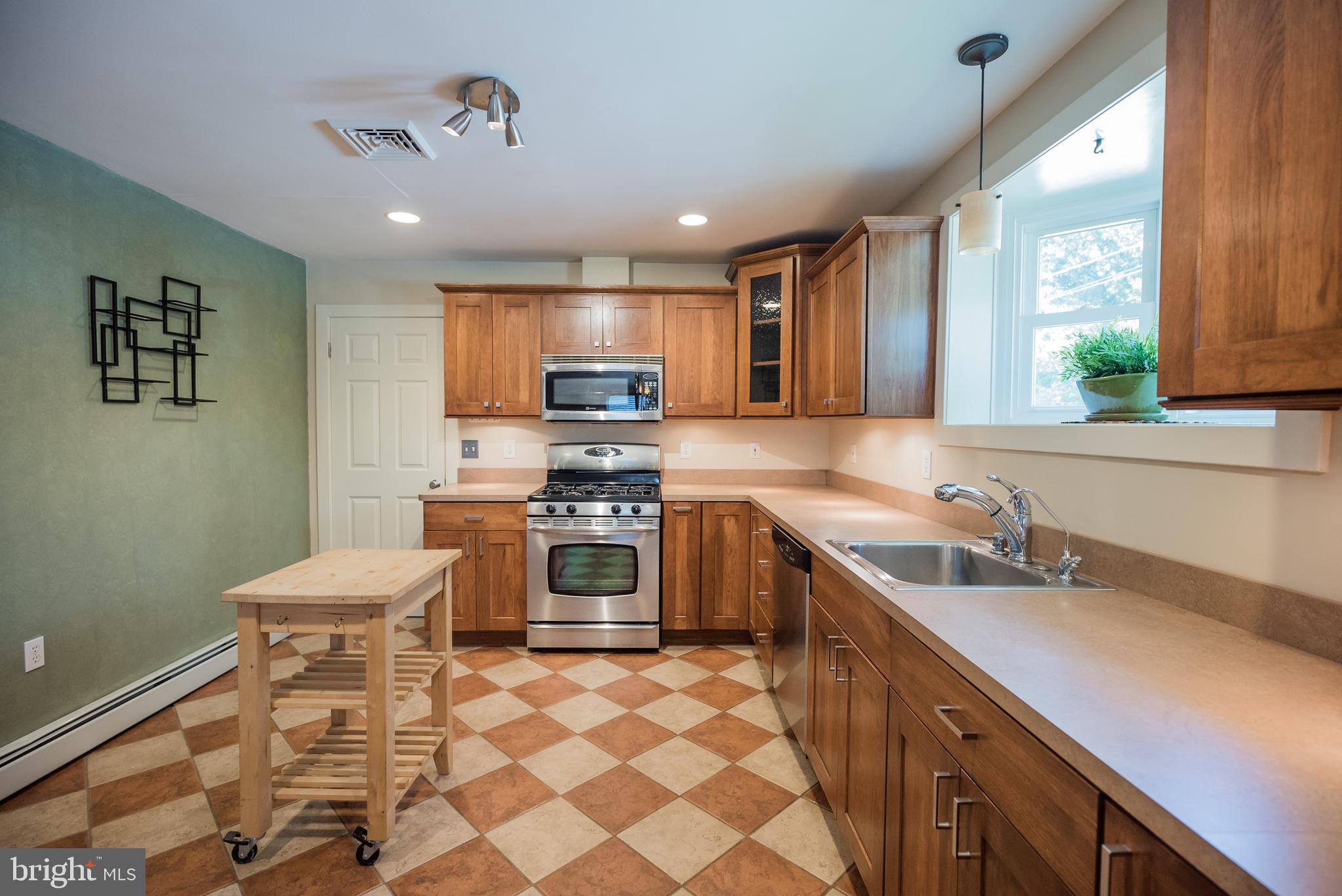 2810 Good Intent Road Deptford, NJ 08096 - Photo 12 of 42 Gallery Image 12
