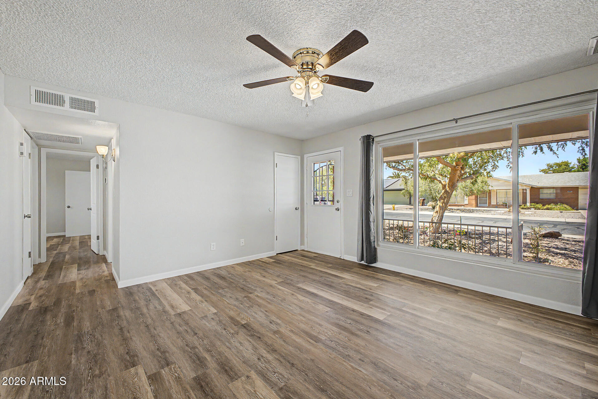 10443 West Ruth Avenue Peoria, AZ 85345 - Photo 8 of 29