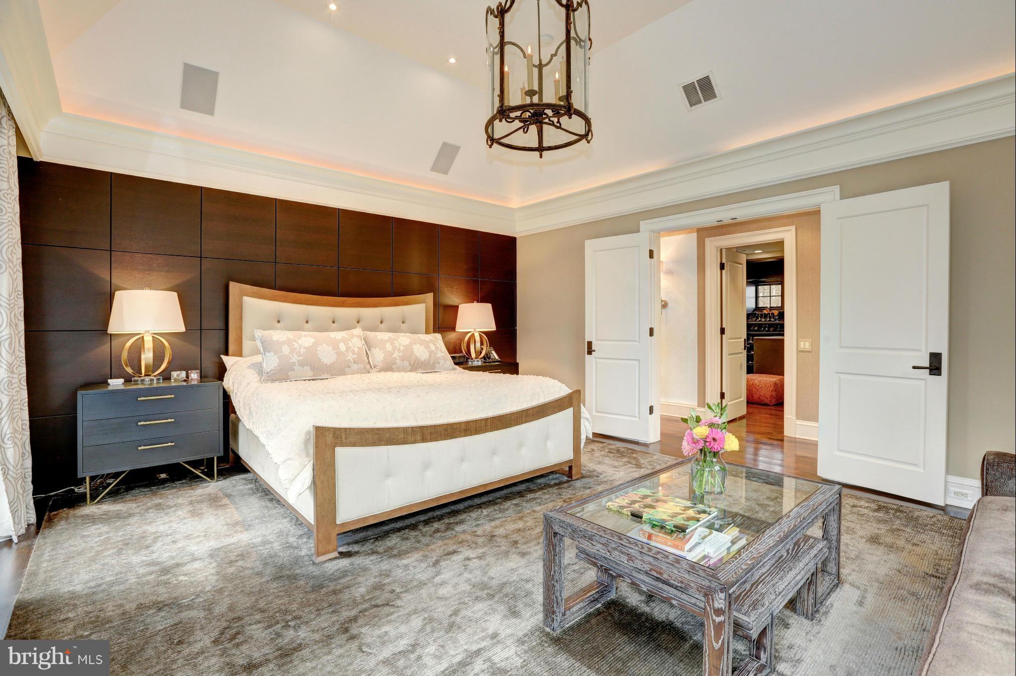 9121 Burdette Road Bethesda, MD 20817 - Photo 17 of 30 Bedroom (Master)