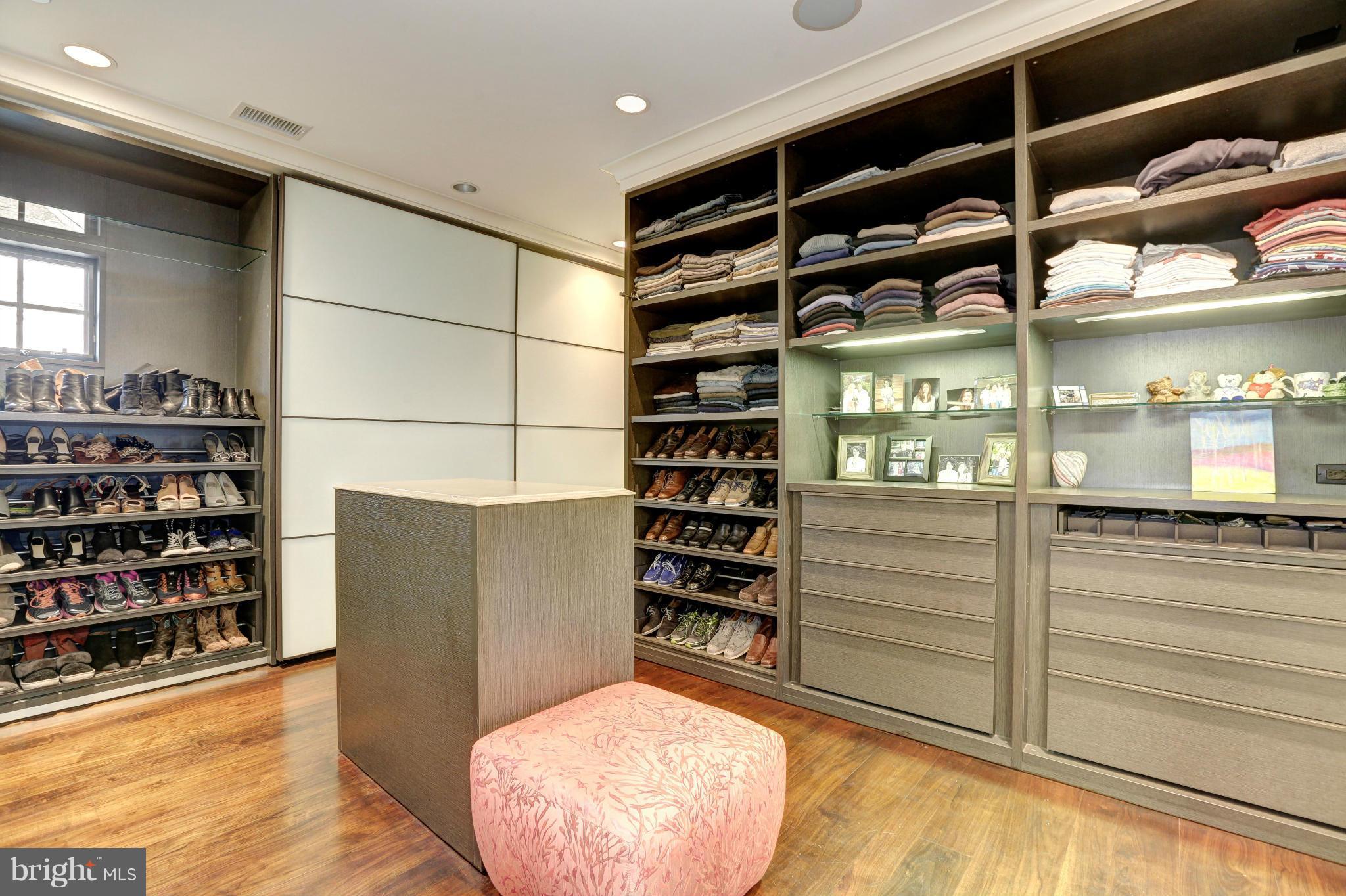 9121 Burdette Road Bethesda, MD 20817 - Photo 22 of 30 Bedroom (Master) Closet