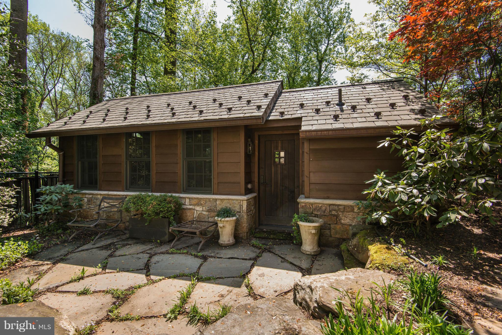 9121 Burdette Road Bethesda, MD 20817 - Photo 28 of 30 Guest House