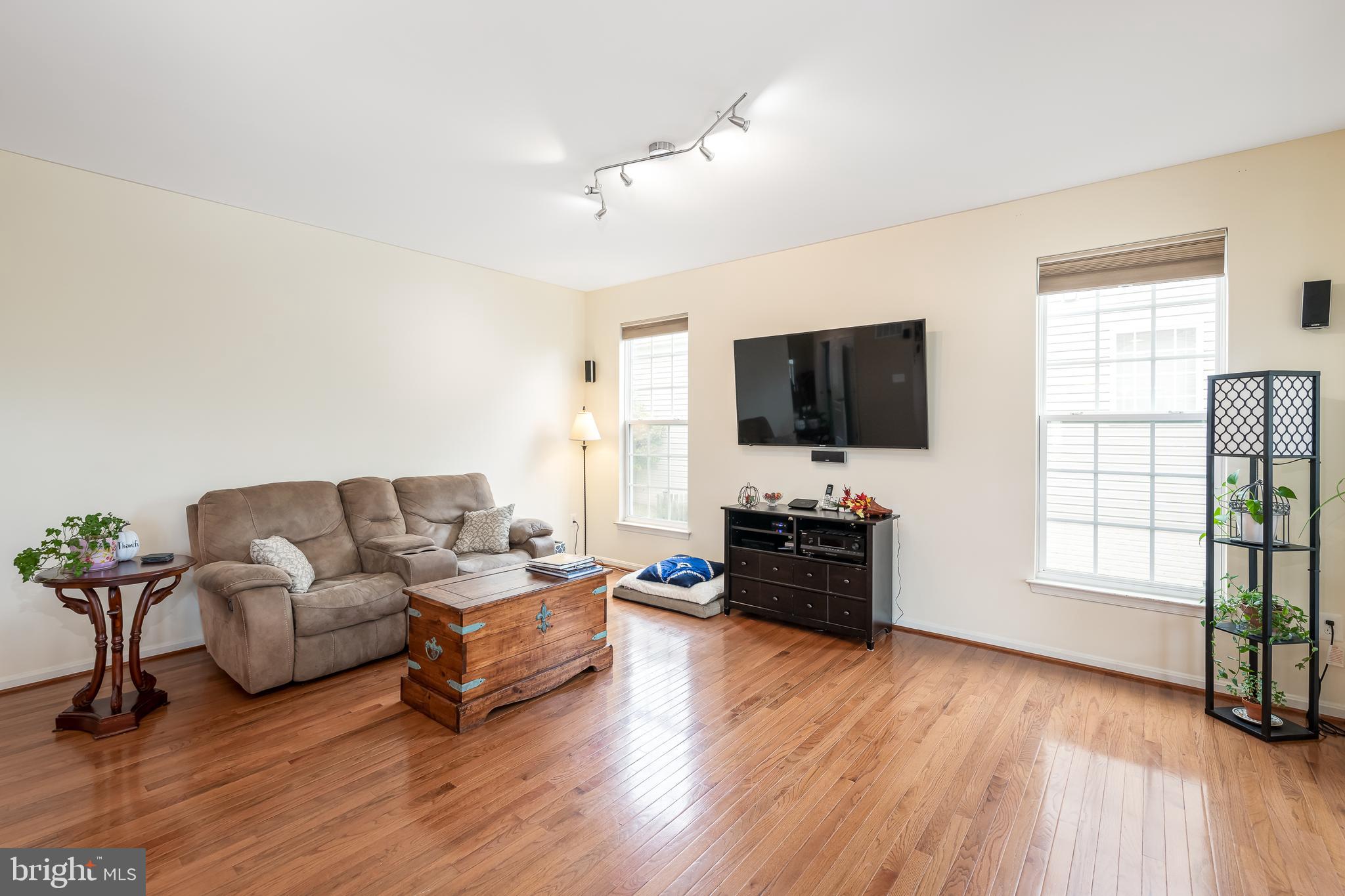 2047 Chesterfield Road Locust Grove, VA 22508 - Photo 7 of 30 Track Lighting & Harwood Floors