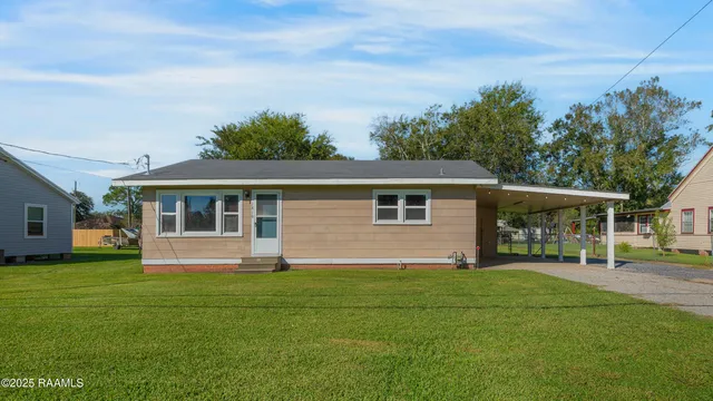 $99,900 | 1810 Chatsworth Road, Franklin, LA 70538