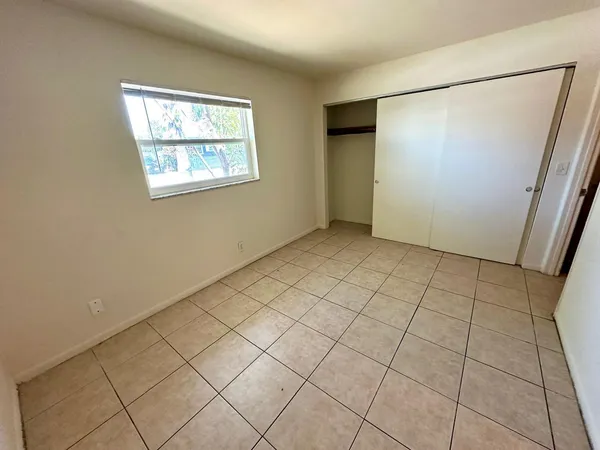 $1,350 | 300 20th Street, Unit 8, West Palm Beach, FL 33407