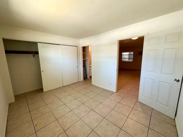 $1,350 | 300 20th Street, Unit 8, West Palm Beach, FL 33407