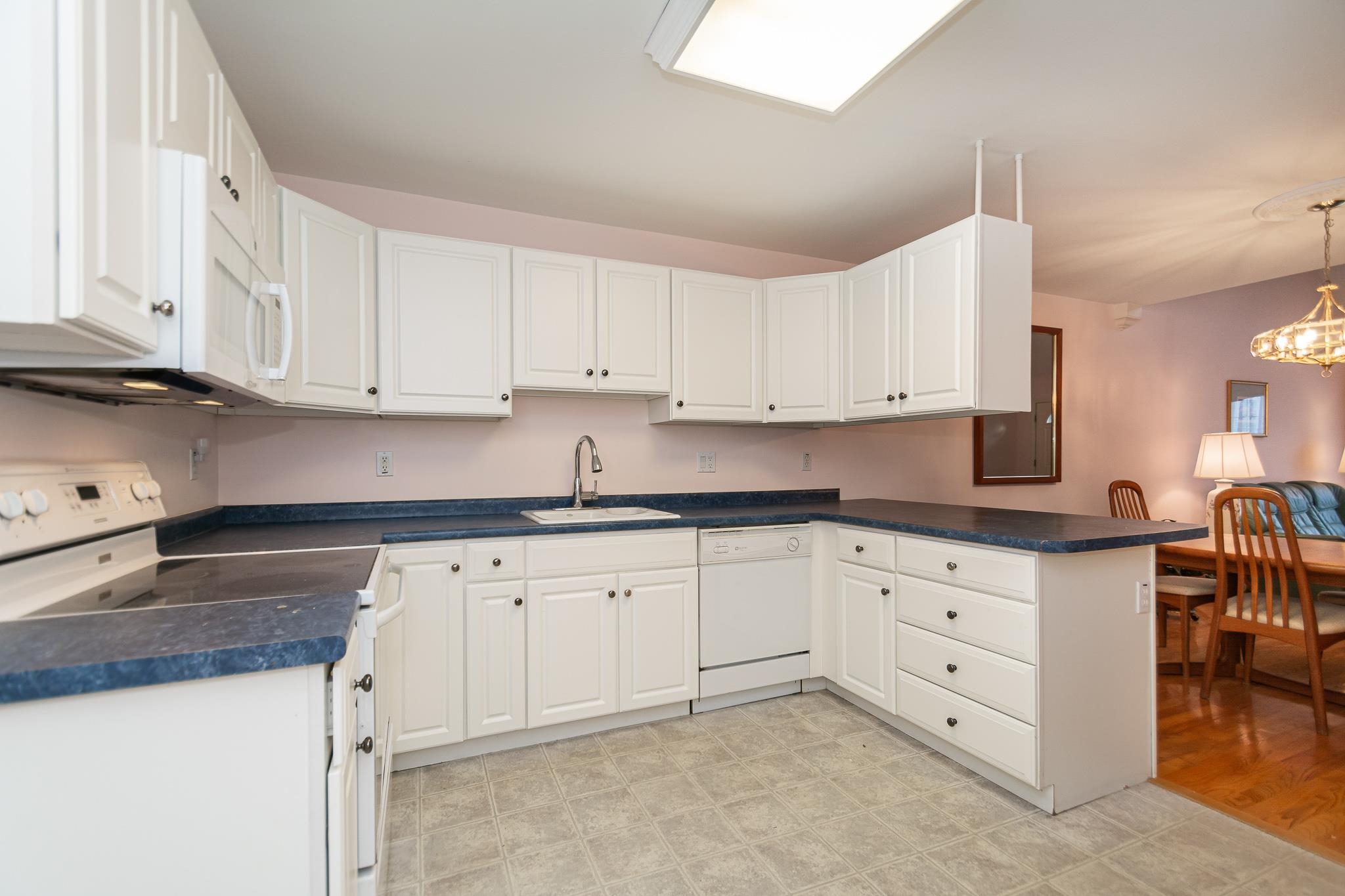 59 Pleasant Street Windham, NH 03087 - Photo 8 of 40 Gallery Image 8