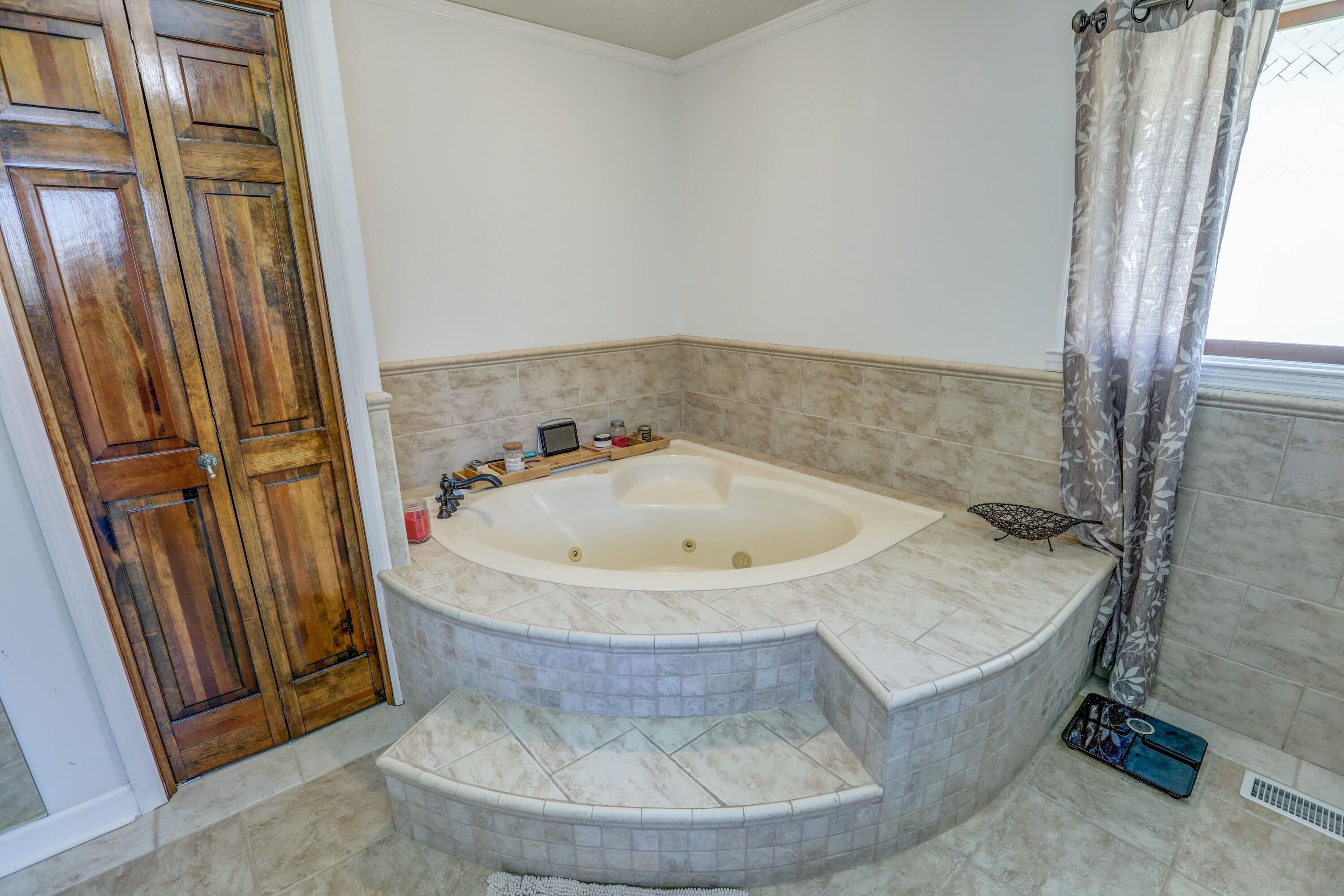 2987 Reservoir Road Kingsport, TN 37660 - Photo 35 of 137 B42A9198_199_200_201_202