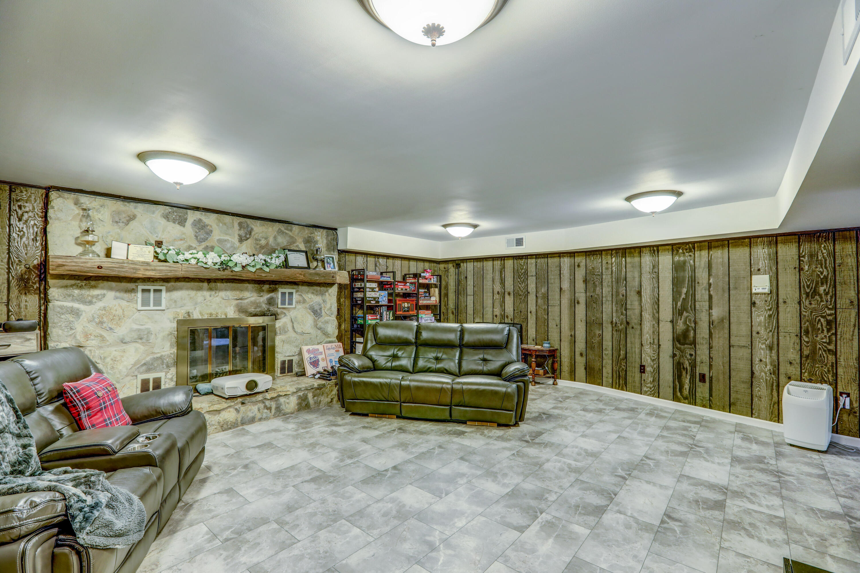 2987 Reservoir Road Kingsport, TN 37660 - Photo 43 of 137 B42A9238_39_40_41_42