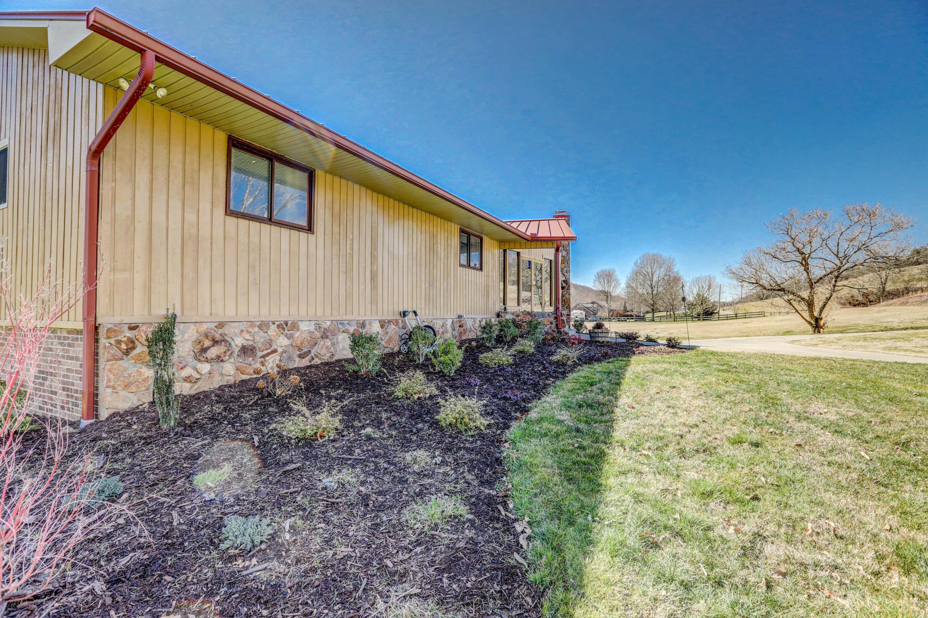 2987 Reservoir Road Kingsport, TN 37660 - Photo 94 of 137 B42A9493_4_5_6_7