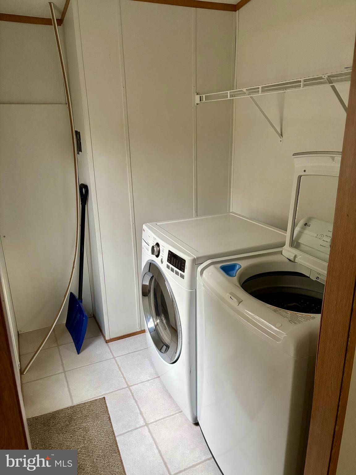 8568 Deer Road Slatington, PA 18080 - Photo 9 of 37 a utility room with dryer and washer