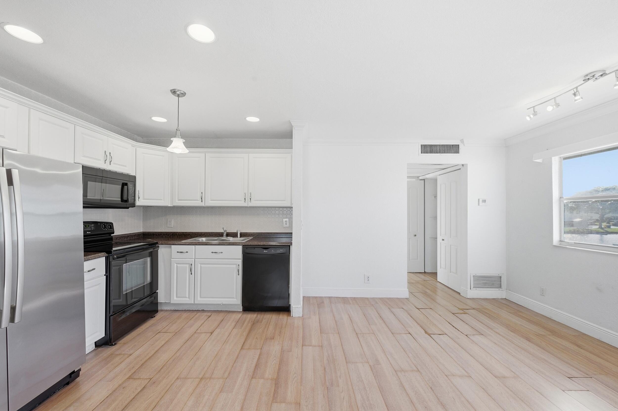 710 Monaco Court Delray Beach, FL 33446 - Photo 18 of 40 29_dsc_6656