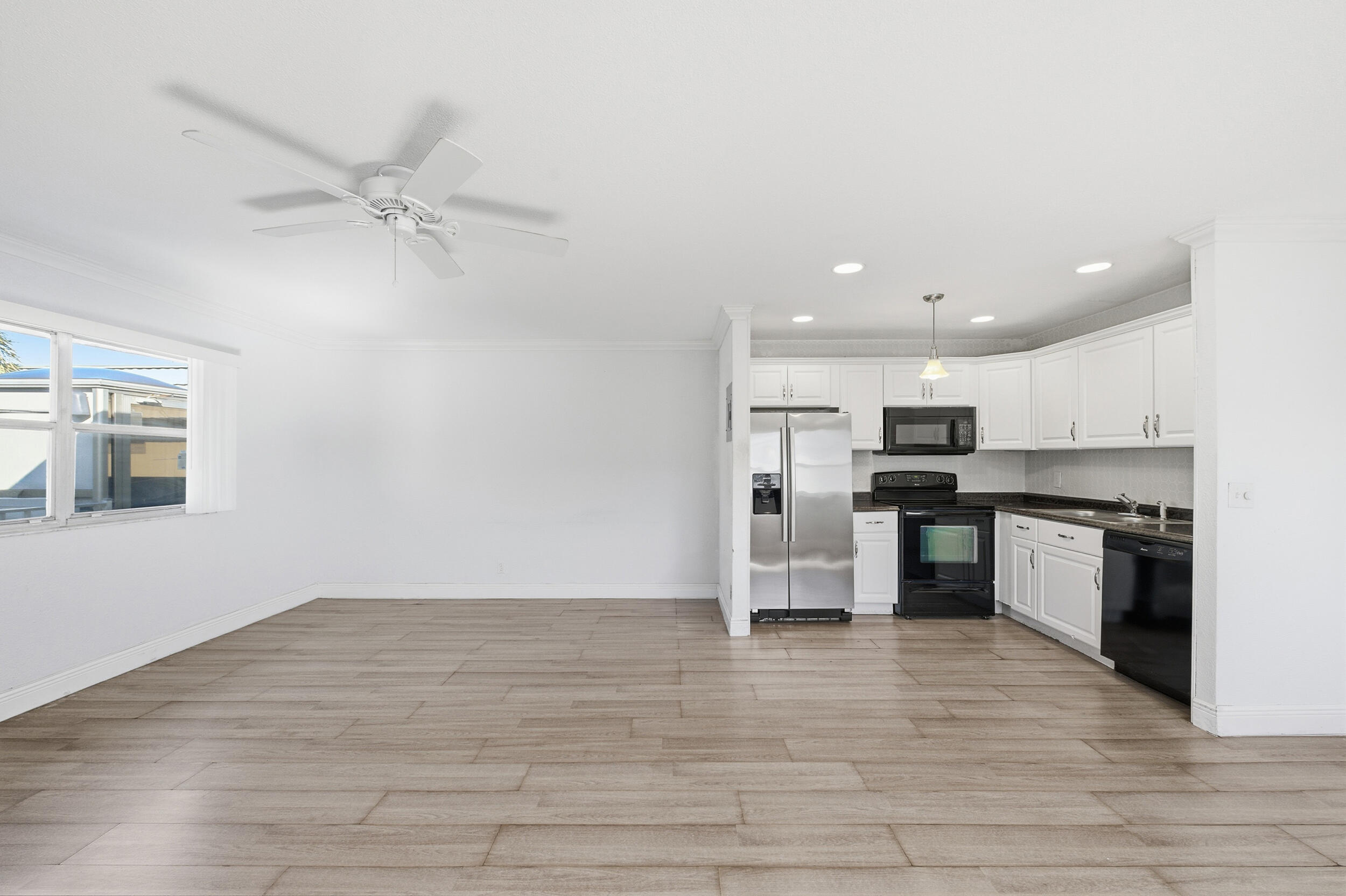 710 Monaco Court Delray Beach, FL 33446 - Photo 6 of 40 60_dsc_6761