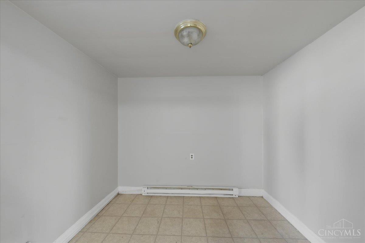 7758 Stillwell Road Cincinnati, OH 45237 - Photo 10 of 17