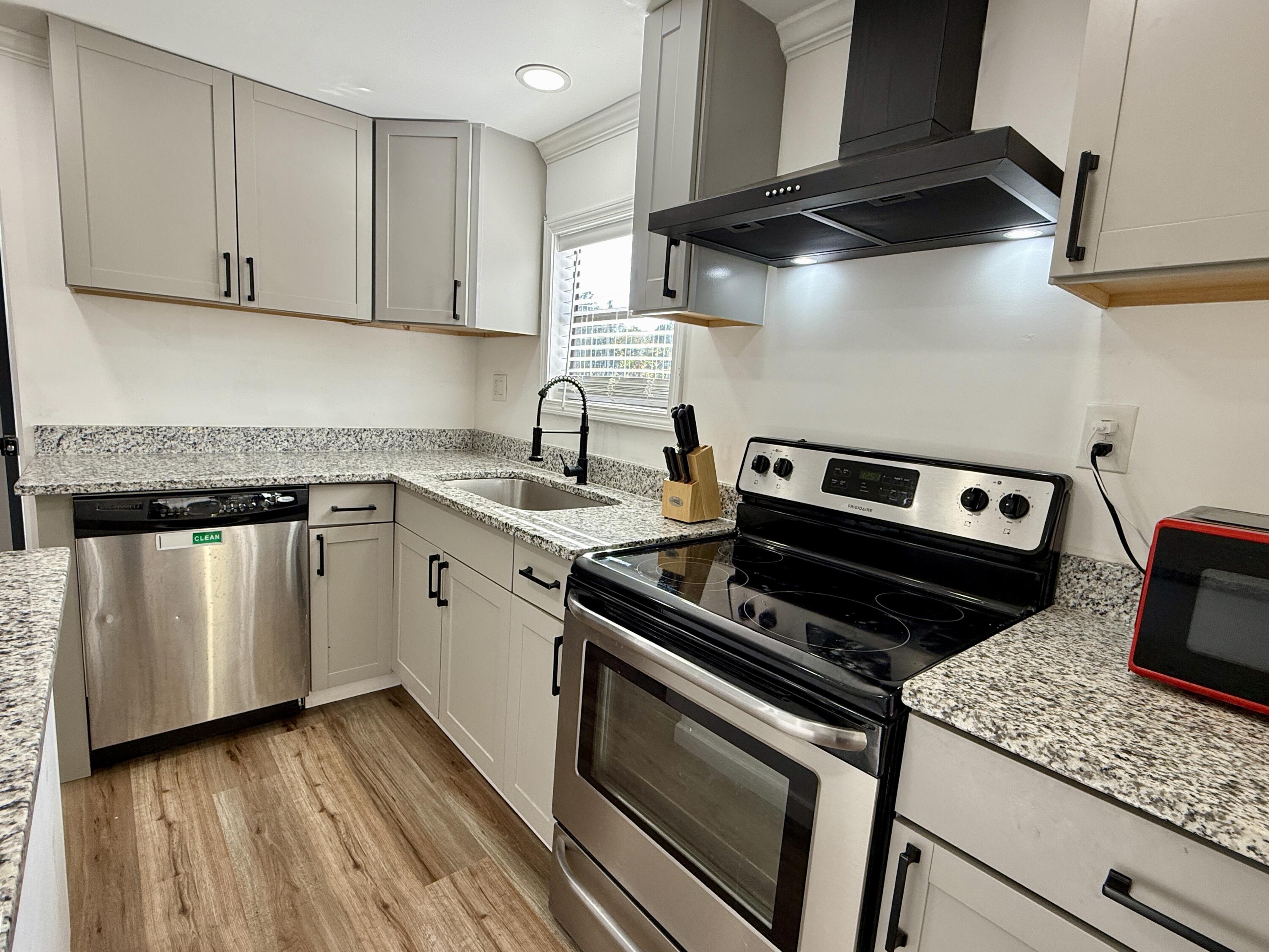 10199 Ga Highway Stapleton, GA 30823 - Photo 8 of 30 Kitchen