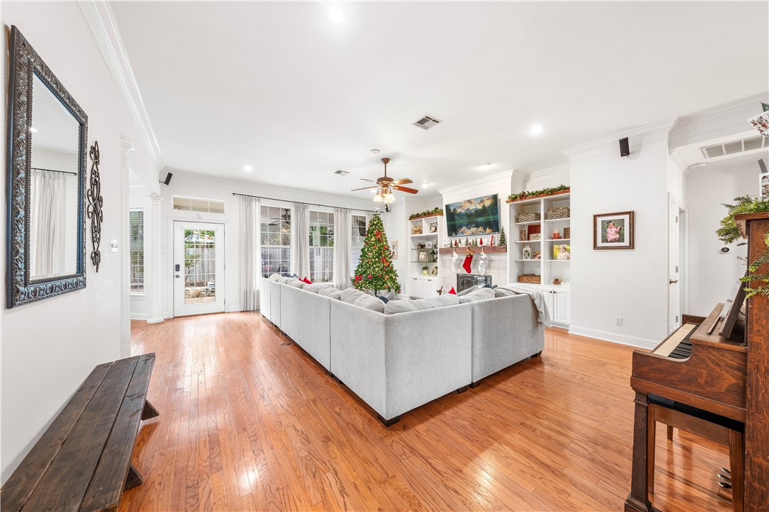 3313 Fox Hollow Circle Waco, TX 76708 - Photo 69 of 88 a living room with furniture and a flat screen tv