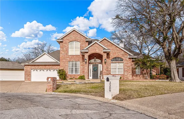 $470,000 | 3313 Fox Hollow Circle, Waco, TX 76708