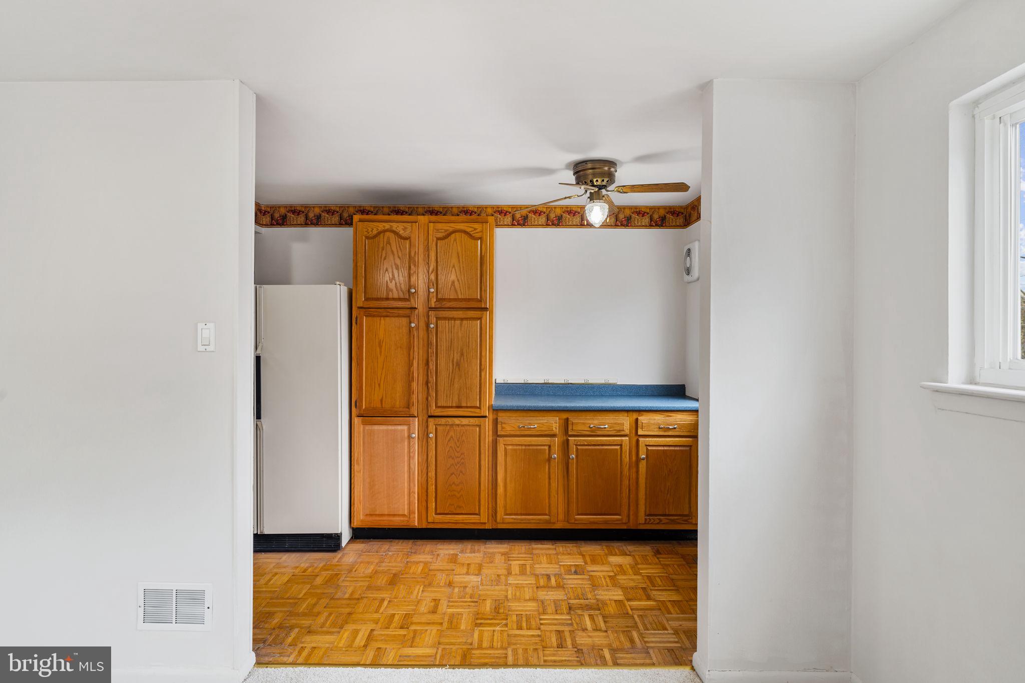 859 Andover Road Lansdale, PA 19446 - Photo 16 of 44 a view of walk in closet with window