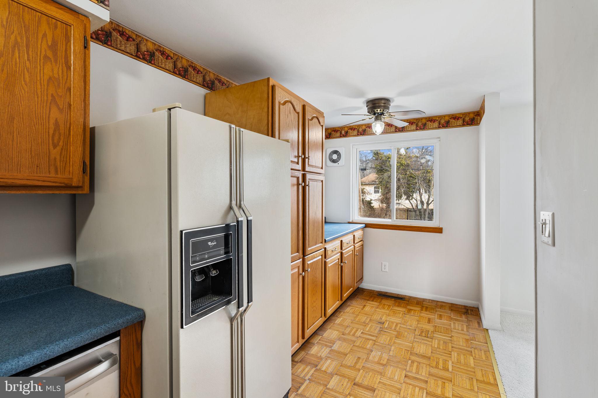 859 Andover Road Lansdale, PA 19446 - Photo 19 of 44 a very nice looking room with a fireplace