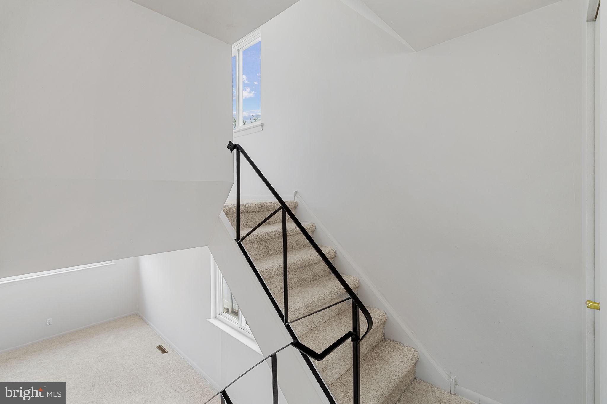 859 Andover Road Lansdale, PA 19446 - Photo 21 of 44 a view of entryway