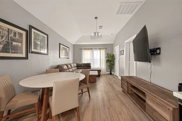 $2,250 | 4309 Beggs Street, Houston, TX 77009